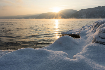 В морозной тишине / Красноярск, Енисей