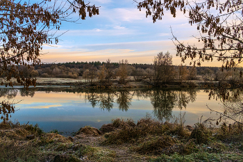 В середине ноября. / Озеро Сосновое.