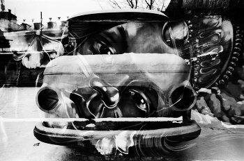 без вкладывания смысла / хотел другую выкласть, тоже бессмысленную, с голубями, но её уже завтра.