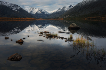 Утреннее безмолвие / Озеро Юг. Колыма. Магаданская область. 05 сентября 2025