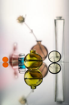 Склянки и роза / ***