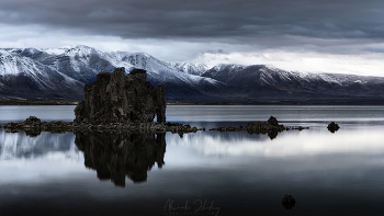 Спокойствие озера Моно / Калифорния