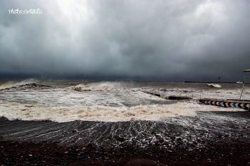 Пусть сильнее грянет буря!.. / Небо, море, волны.