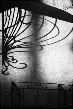 Название / ***