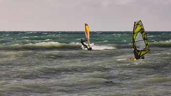 На волне / ***