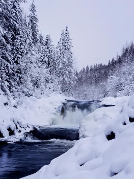 Зимний Кивач / Водопад Кивач в Карелии в зимнем убранстве