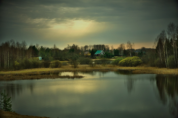 Апрельский вечер / цветущий апрельский вечер