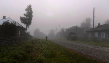 Деревенское осеннее туманное утро / Сибирь