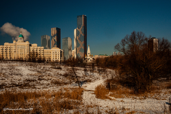 Храм Иверской иконы Божией Матери г. Москва / Место съемки: г. Москва, Мичуринский проспект
Фотограф: https://vk.com/vvlopatoff