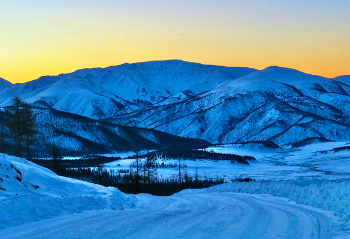 Утренние зори / Саяногорье.
 Сибирь, Россия, Тува.