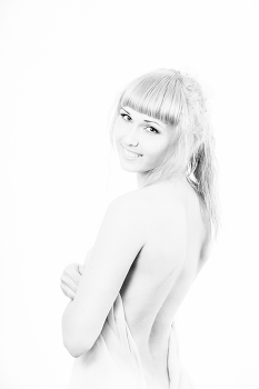 &nbsp; / Черно-белый портрет в высоком ключе