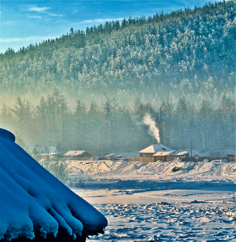 Охотничья заимка на р.Тоора-Хем / п.Тоора-Хем. 
Тоджинский кожуун, Тува.
Хребты Саянские, Саяны.