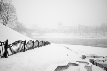 ч/б снегопад 7 / ***