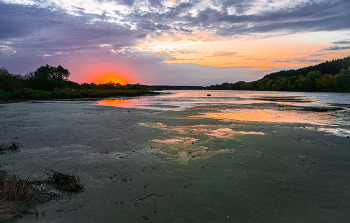Рассвет. Октябрь. / Озеро Исток.