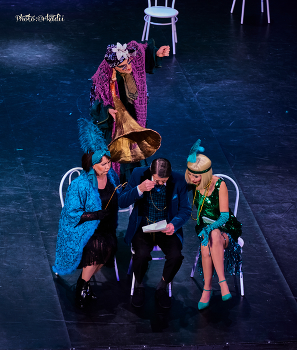 "Зятек" / Классическая пьеса Хабибуллы Ибрагимова стала основой для нового воплощения комедийного мюзикла "Зятек" режиссёра Ильсура Казакбаева, премьера которого состоялась накануне в Башкирском государственном академическом театре драмы им. М. Гафури.