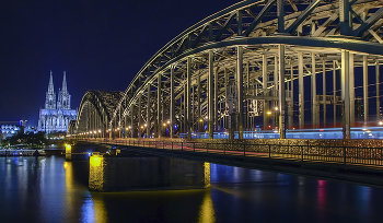 Hohenzollernbrücke / ***