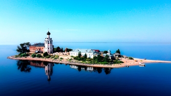 Остров / Спасо-каменный монастырь в Вологодской области