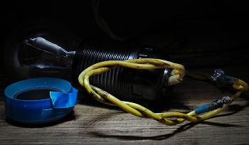 Короткое замыкание / ***