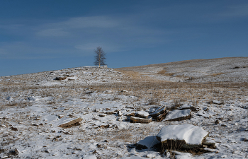 Берёзка / «Сундуки» — музей-заповедник в Республике Хакасия, расположенный в долине реки Белый Июс.