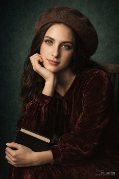 Портрет, девушка с книгой / ***