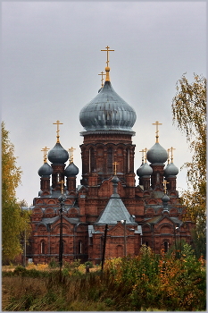 &nbsp; / Собор иконы Божией Матери "Всех скорбящих Радость". способен вместить до 2,5 тысяч человек. Работы проводились в течение 8 лет с 1897 по 1904 г. по проекту москов­ского архитектора П. Зыкова. Храм поражает до сих пор не только размерами, но и фантастическим, сказочным силуэтом.