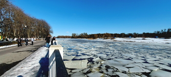 весенний ледоход / ***
