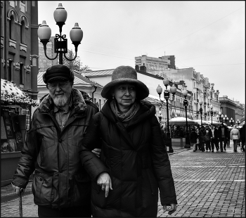 .... Старики .... / уличный сюжет