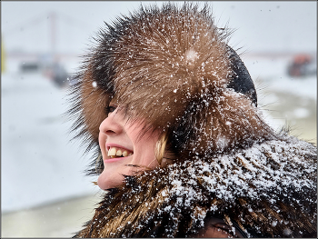 Снежный месяц март. / Март на набережной Северной Двины в Архангельске.
