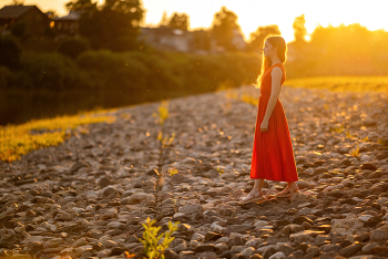 Спуск к реке / модель Аделина Козинова