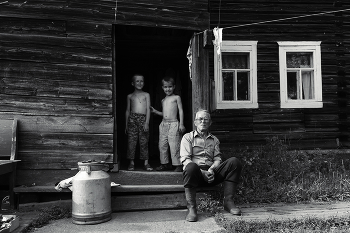 на крылечке. / ***