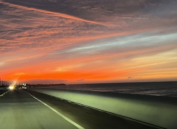&nbsp; / Sunset on the motorway to Key West