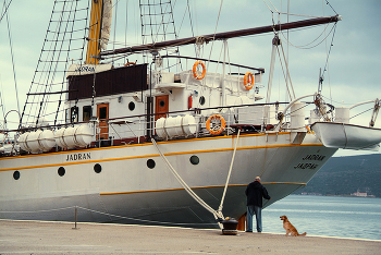 Береговые стропальщики. / Черногория.