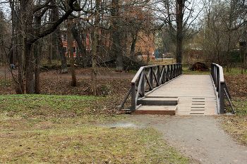 Кузьминский парк / Кузьминский парк в Москве. Апрель 2024.