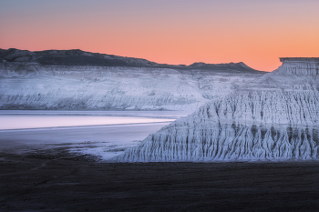 Когда опускается солнце / Сор Тузбаир. Мангистау. Казахстан. 20 апреля 2025