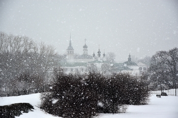 Последний снегопад... / Так бывает в марте