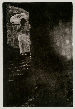 ФЭД-3 с прохудившейся шторкой / Лит-печать в истощенном растворе на контрастной просрочке Унибром