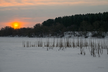 Зимний рассвет. / На озере Исток.