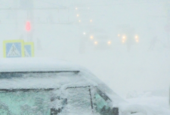 "Мело, мело по всей земле, во все пределы ..." / Метель в городе ...