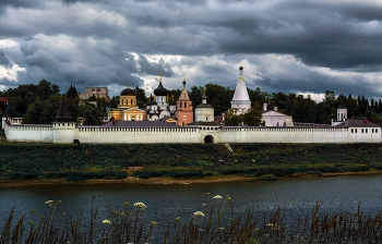 по Руси / лето, Волга, Старица, Старицкий Успенский мужской монастырь