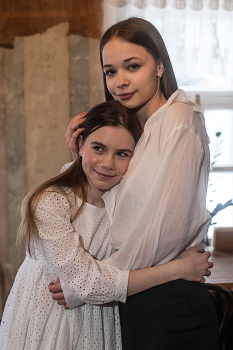 Ира и Ангелина / модели Ангелина Табакова и Ира Лескина