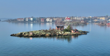 о. Русский (Ryssansaari) / Старая рыболовецкая база с видом на Хельсинки.