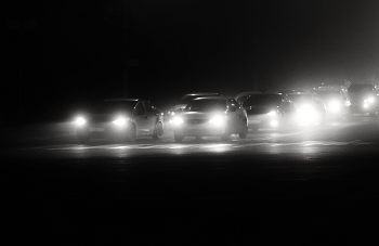 "Все слилось во мгле ночной ..." / "С слияньем дня и мглы ночной
 Бывают странные мгновенья, 
 Когда слетают в мир земной
 Из мира тайного виденья ...
 Скользят в тумане темноты
 Обрывки мыслей... клочья света...
 И бледных образов черты,
 Забытых меж нигде и где-то ..."
 М.Лохвицкая