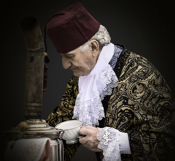 А не испить ли нам чайку..? / Спонтанный портрет участника из реконструкции, посвящённой празднованию "Великого стояния на реке Угре"