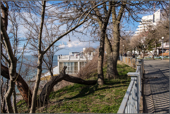 Март в Анапе. / Анапа. Высокий берег. Белая набережная. Март.