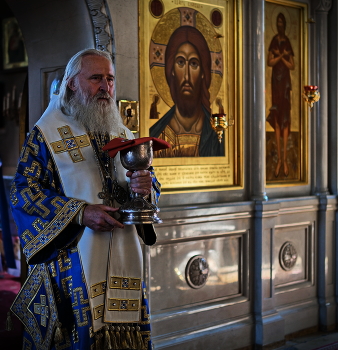 Вынос Чаши для Причастия... / Божественная Литургия.