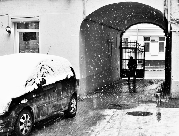 "Куда идет наш путник запоздалый ?.." / "Куда идет наш путник запоздалый?
 А там куда идет - его еще там ждут ?..."
 Л.Финько