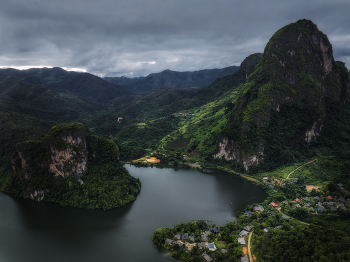 В горах Северного Вьетнама / Провинция Лай Чау (Lai Chau). Вьетнам. 05 ноября 2025