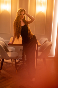 В чёрном платье / модель Юлиана Смирнова