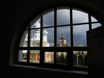 сквозь.. / Тихвинский Богородичный Успенский монастырь