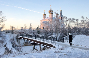 В церковь / В церковь
